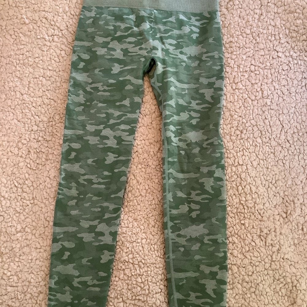 Camo leggings
